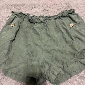 stretchy cute green shorts